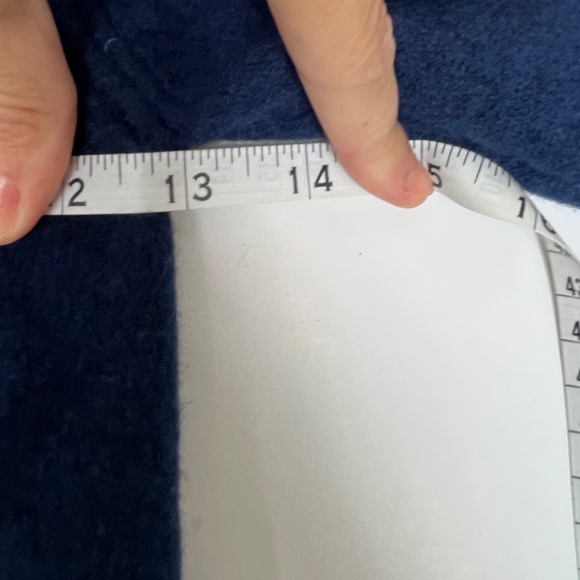 ANYA HINDMARCH UNIQLO Lambswool Crew Neck Sweater Kids Size 5-6, Navy Blue, EUC - Picture 9 of 11